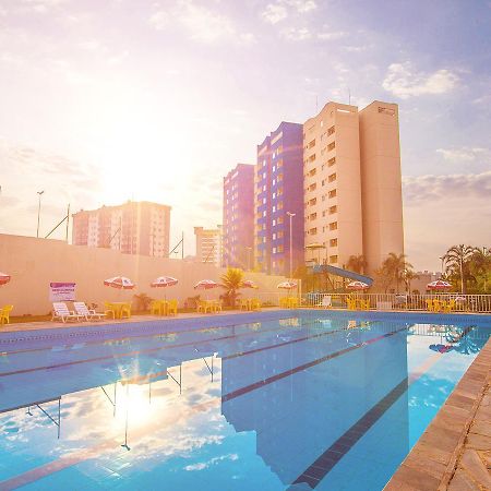 شقة Golden Dolphin Express - Viva Ferias كلدس نوفاس المظهر الخارجي الصورة